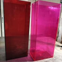 Due vasi rettangolari in plexiglass 
