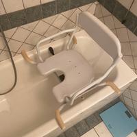 Sedia girevole per vasca da bagno