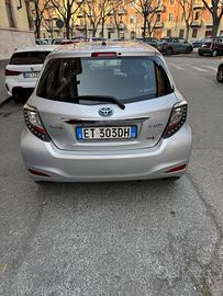 Toyota yaris con pochi km