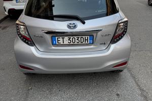 Toyota yaris con pochi km