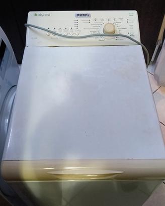 Lavatrice salva spazio 