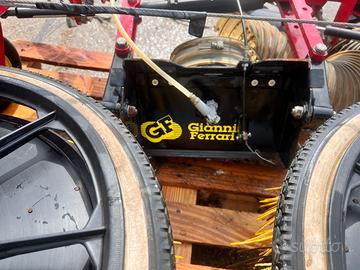 Spazzole raccogli foglie per tagliaerba Ferrari