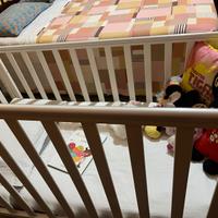 2 lettini culla in legno e materasso sfoderabile