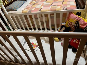 2 lettini culla in legno e materasso sfoderabile