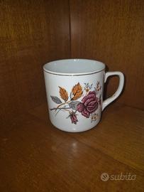 TAZZA BIANCA CON MOTIVO A FIORI