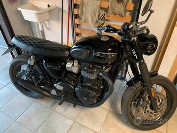Triumph Boneville T120 black edition