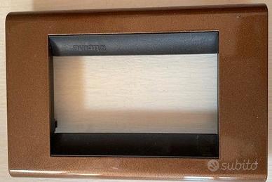 placche comparibili Bticino living