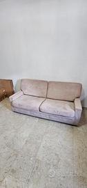 Divano letto usato a tre posti