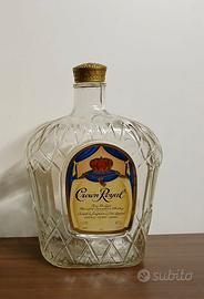 Bottiglia vuota Crown Royal Whisky