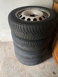 Cerchi con pneumatici 195/60 R16 originali Mini