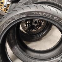 gomme moto Pirelli 