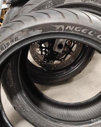 gomme moto Pirelli 