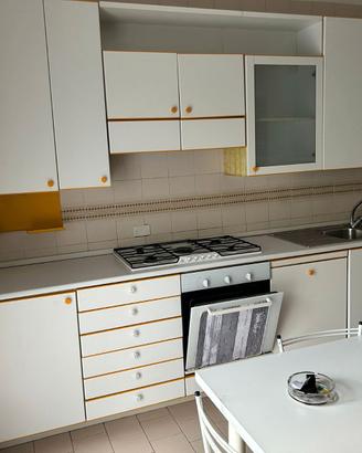 CUCINA SCHIFFINI ANNI 90, TAVOLO  E ELETTROD. -
