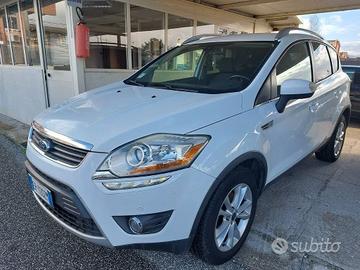 FORD KUGA TITANIUM POWERSHIFT 4x4