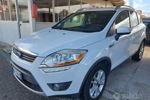 FORD KUGA TITANIUM POWERSHIFT 4x4