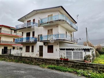 2 LOCALI A SANTA MARIA DEL CEDRO