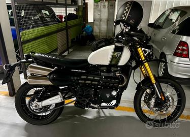 Triumph Scrambler 1200 XE NAVIGATORE E BORSE