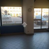 NEGOZIO A TRESCORE BALNEARIO