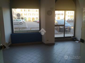 NEGOZIO A TRESCORE BALNEARIO