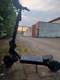 Monopattino elettrico 