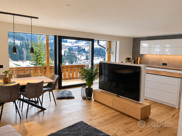 Atmosfera da attico con vista panoramica a Ortisei