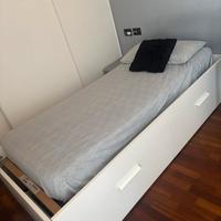 Letto singolo IKEA con 2 cassettoni