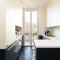 Cucina completa con elettrodomestici