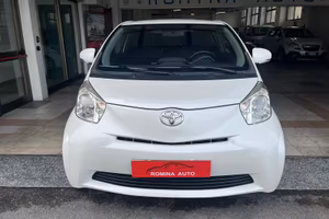 Toyota iQ 1.0