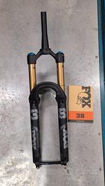FOX 38 FACTORY 29 KASHIMA GRIPX2 MODELLO 2026
