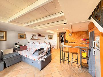 Bilocale panoramico vista mare