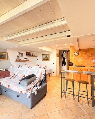 Bilocale panoramico vista mare