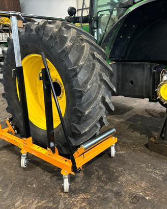Carrello sposta ruote per trattore