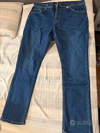 Pantaloni jeans per uomo