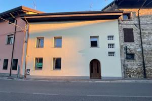 Casa con ampio giardino e affascinante rustico