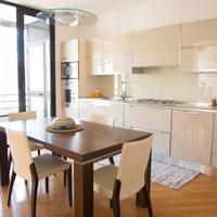 Cucina Scavolini completa, 2 armadi, tavolo, sedie