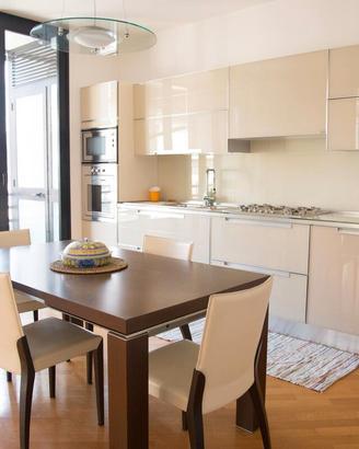 Cucina Scavolini completa, 2 armadi, tavolo, sedie