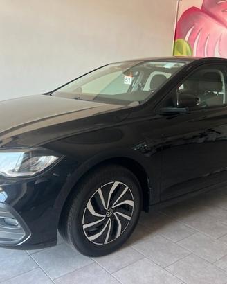 Volkswagen Polo VI 2023 1.0 tsi Life 95cv