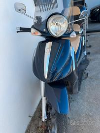 Piaggio Beverly 400