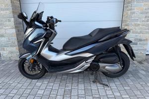 Honda Forza 300
