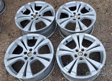 Cechi in lega alfa romeo R17