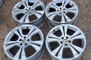 Cechi in lega alfa romeo R17