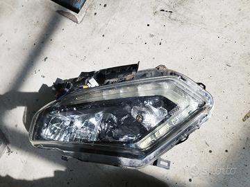 Faro anteriore sx Nissan x Trail 
