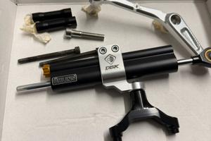 Ammortizzatore di sterzo ohlins speed triple 1200