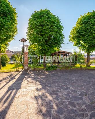 SOLUZIONE INDIPENDENTE A POCHI MINUTI DA CORREGGI