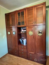 Armadio in stile Old Navy in legno