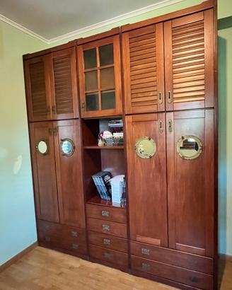 Armadio in stile Old Navy in legno