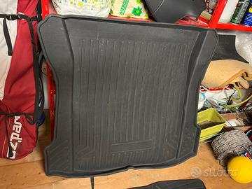 Protezione gomma cofano tesla model 3