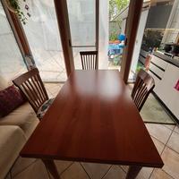 Set pranzo tavolo + 4 sedie in legno massiccio