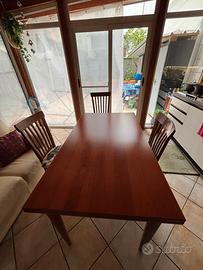 Set pranzo tavolo + 4 sedie in legno massiccio