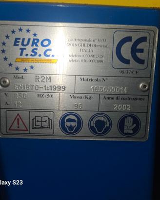 Segatrice a banco  per legno mot. Monofase